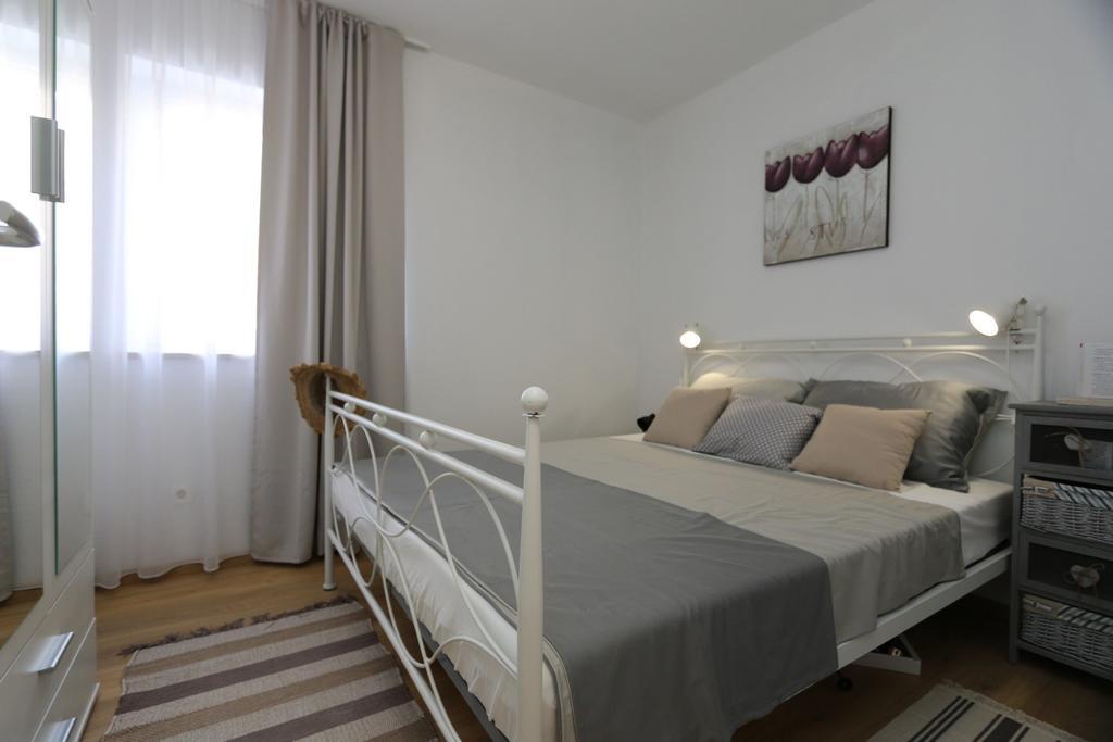 Apartament Baresic *